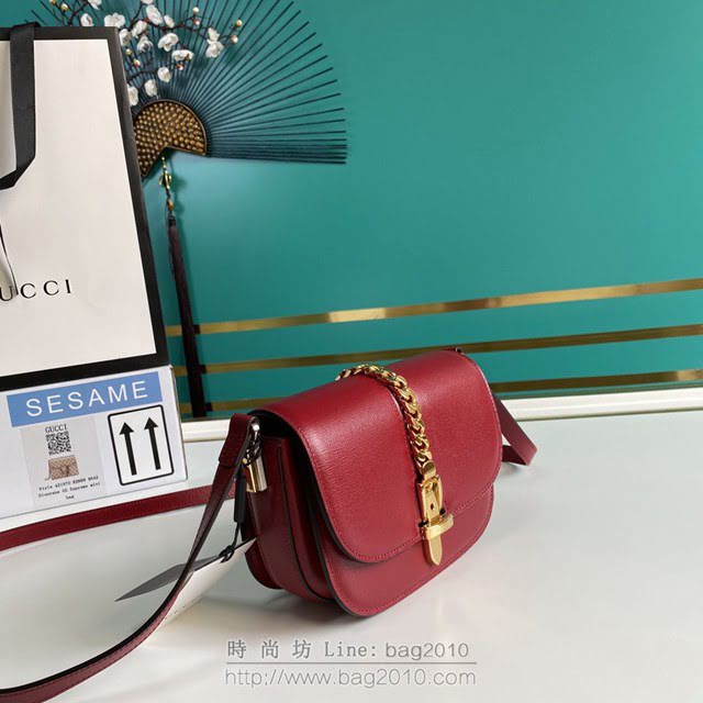 Gucci古馳包包 G家新款女包 款號:615965 Sylvie 1969系列迷你肩背包 古奇大紅色織紋皮小斜挎包  gdj1354